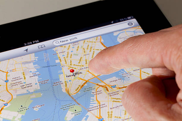 Оптимизация присутствия компании путем добавления нескольких местоположений на Карты Google.
